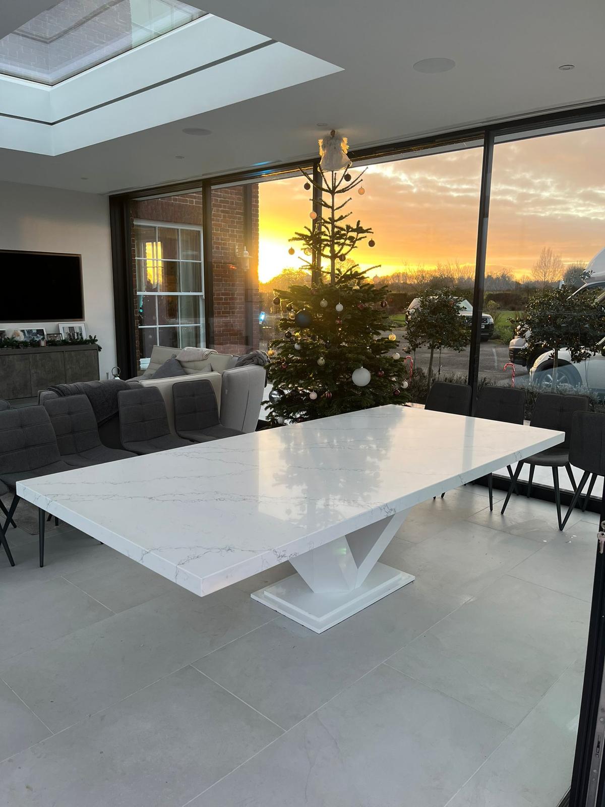 Vittoria Quartz Dining Table