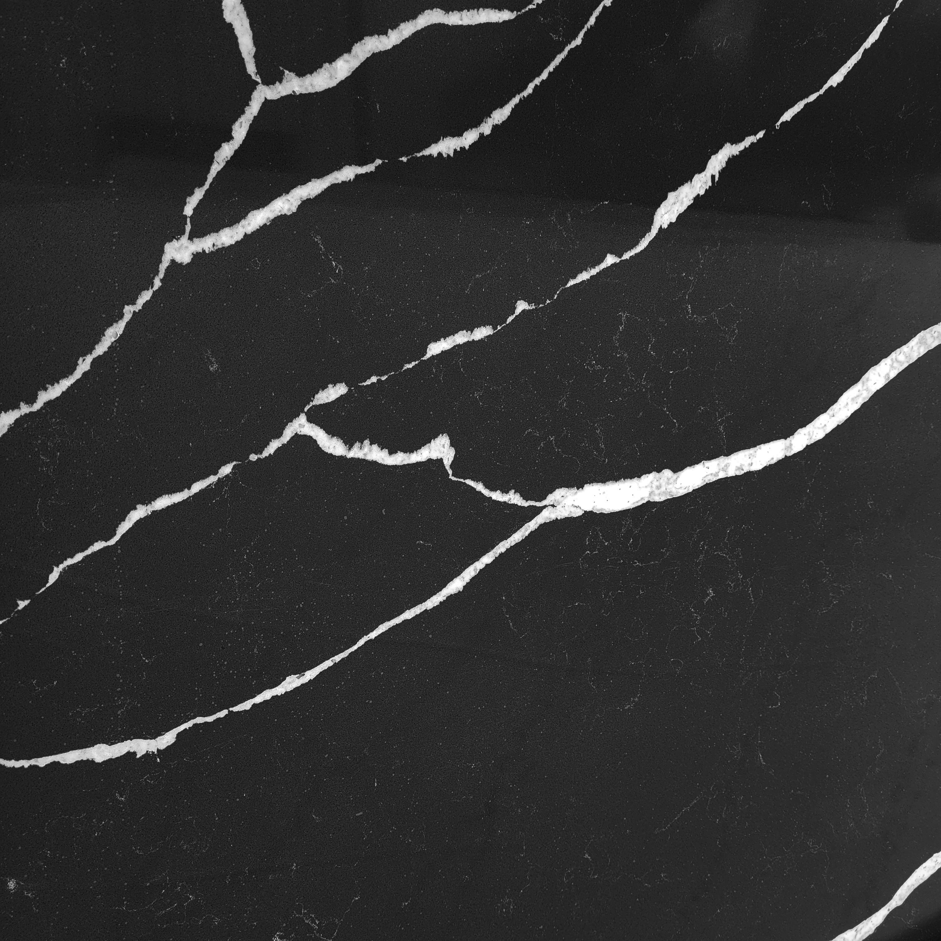 Sienna Console - Ammonite Nero Marquina Quartz