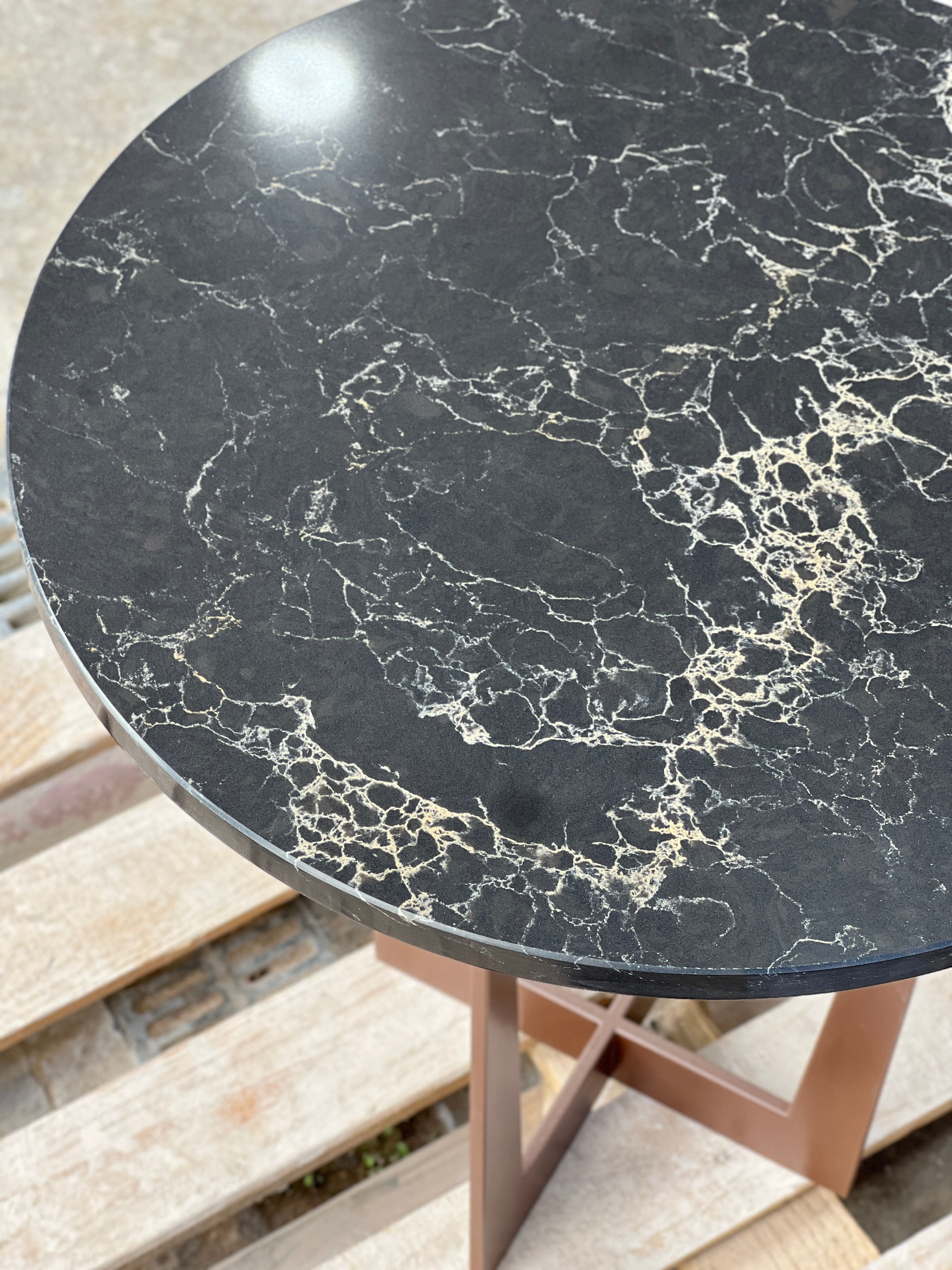 Apollo Round Side Table - QF Vanilla Noir Quartz