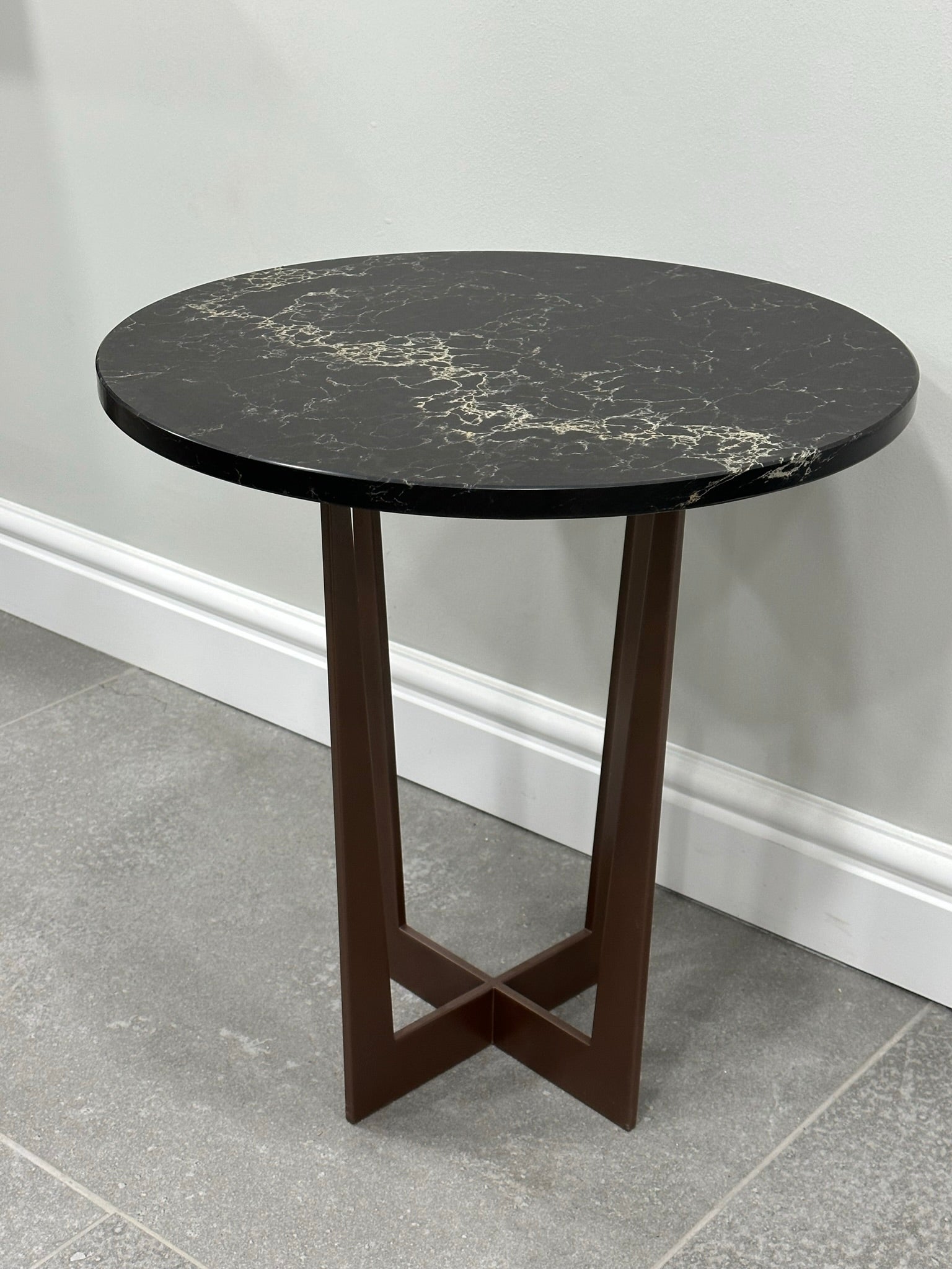 Apollo Round Side Table - QF Vanilla Noir Quartz