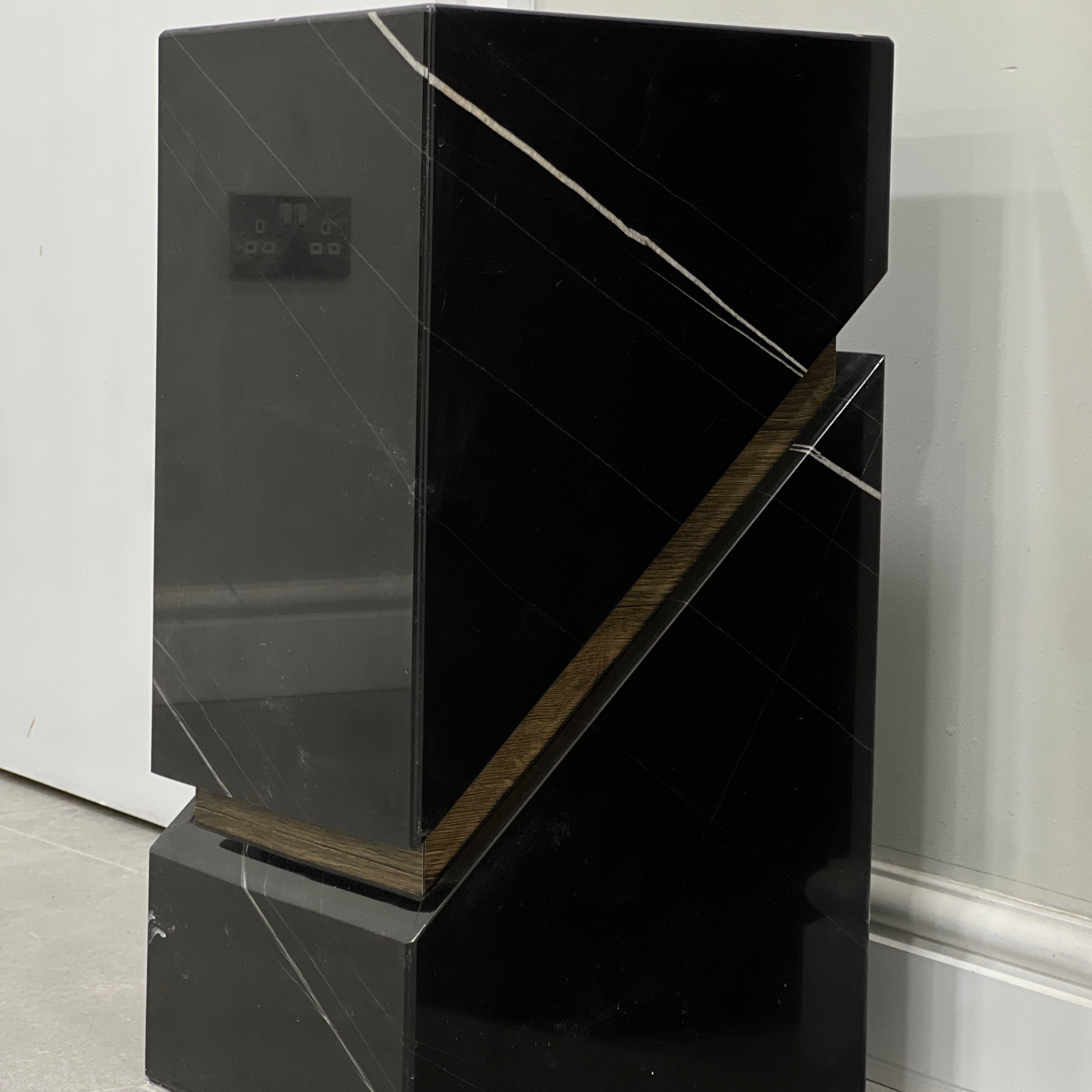 Rustique Pedestal - Sahara Noir Marble