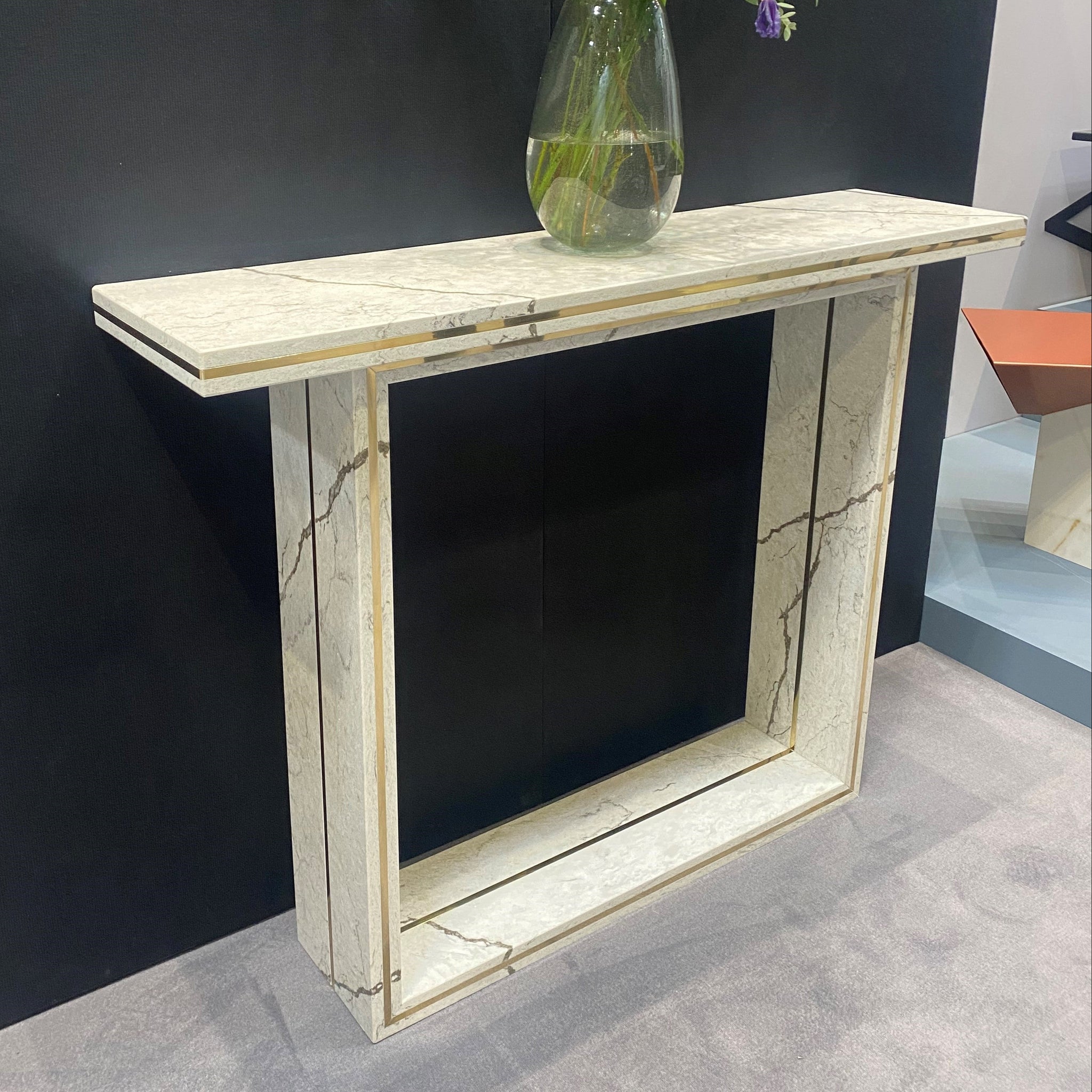 Aria Console - Unistone Diamante Quartz
